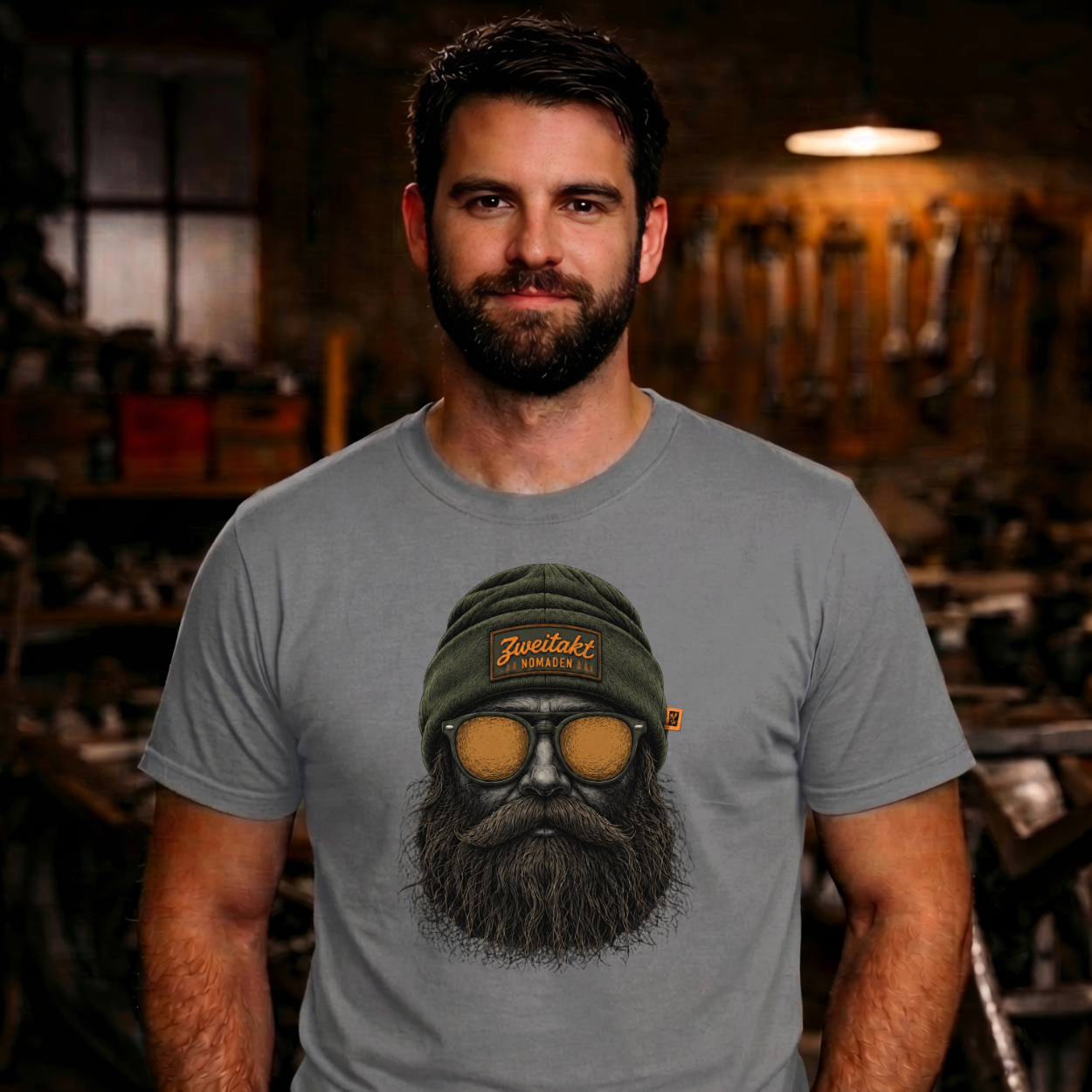 T-Shirt. Zweitakt Nomaden – Der Jäger.