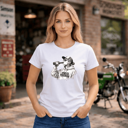 Mädels T-Shirt. Benzin im Blut.