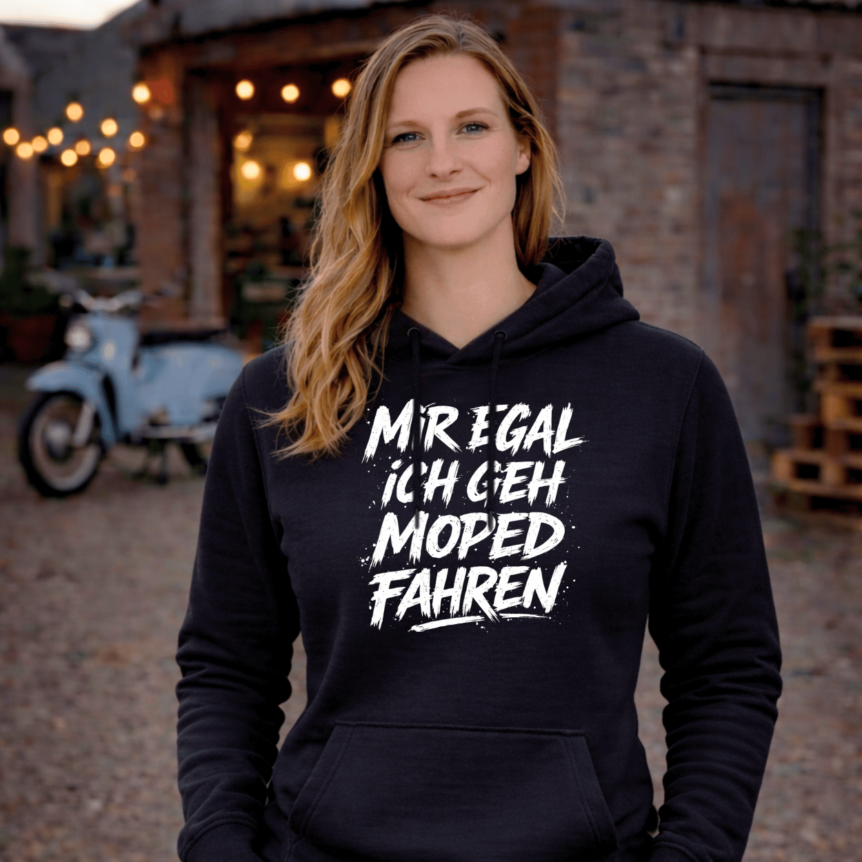 Mädels Hoodie Softstyle®. Mir egal, ich geh Moped fahren.