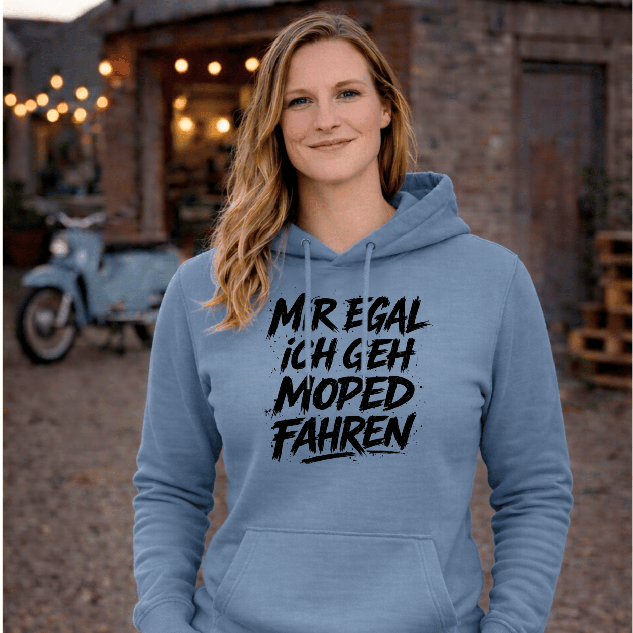 Mädels Hoodie Softstyle®. Mir egal, ich geh Moped fahren.