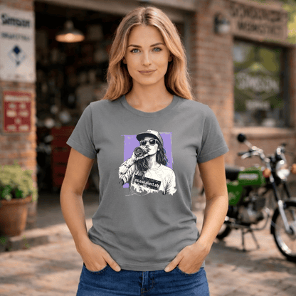 Mädels T-Shirt. Es eskaliert eh.