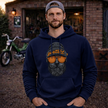 Hoodie Softstyle®. Zweitakt Nomaden – Der Vagabund.