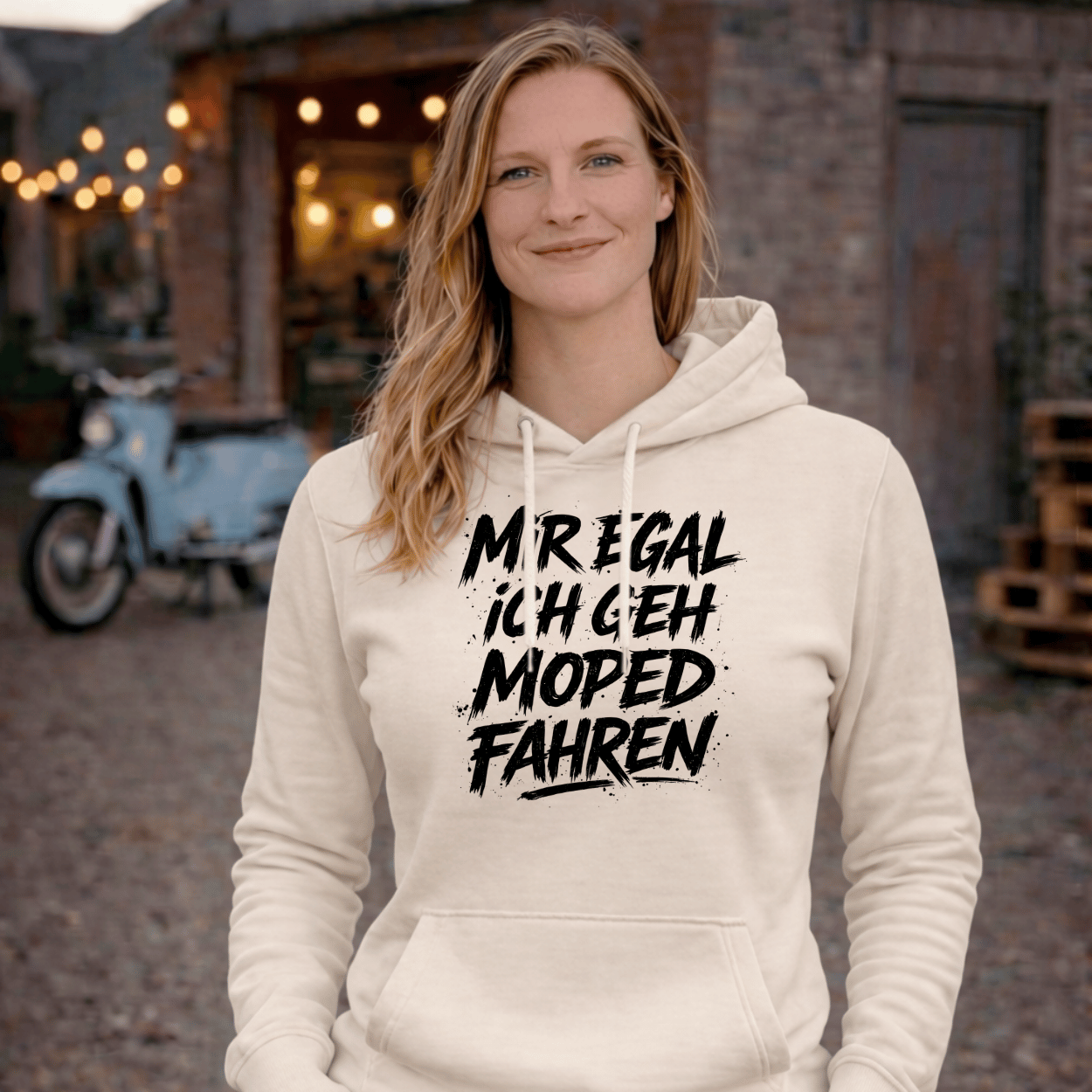 Mädels Hoodie Softstyle®. Mir egal, ich geh Moped fahren.